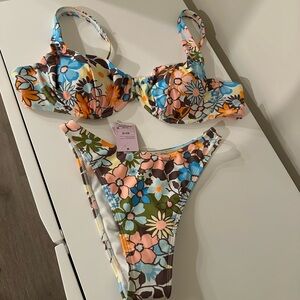 Floral Bikini Set – Mixed Sizes (XL Top / Small Bottom)
